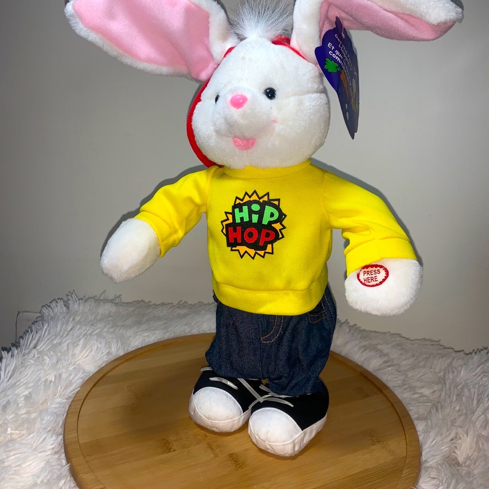 Innovage Vintage Beat Box Bunny